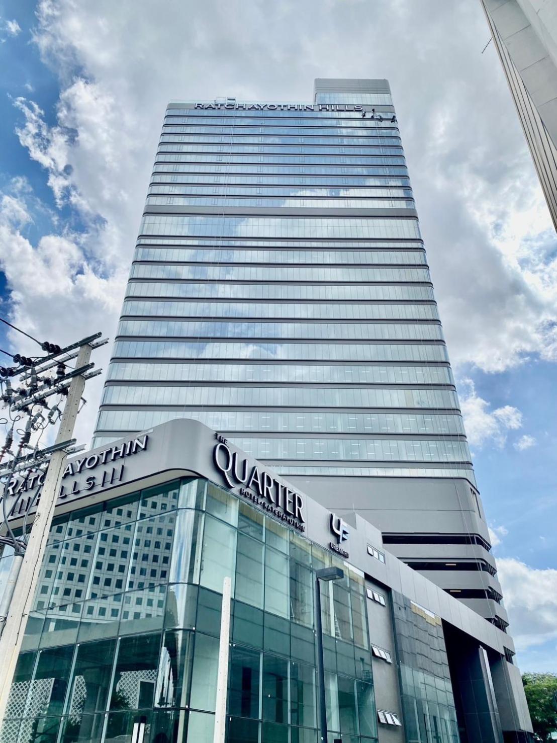 Hotel The Quarter Ratchayothin By Uhg Bangkok Exterior foto