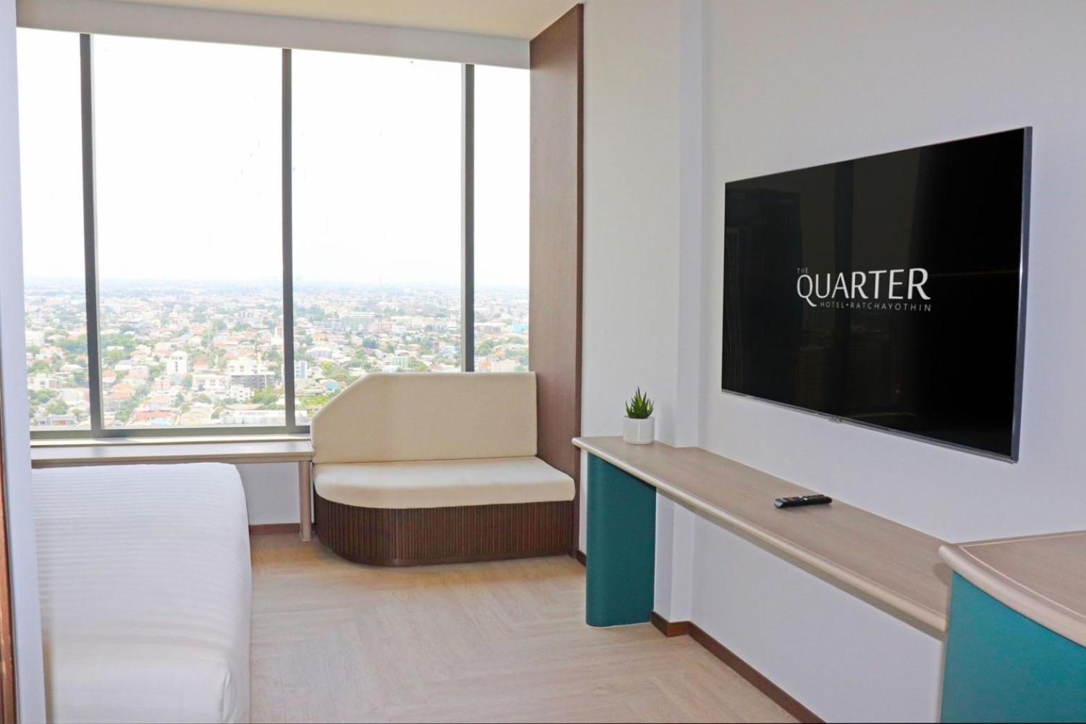 Hotel The Quarter Ratchayothin By Uhg Bangkok Exterior foto